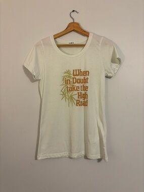 The Bee & The Fox Graphic Tee - Size Large (NWOT)